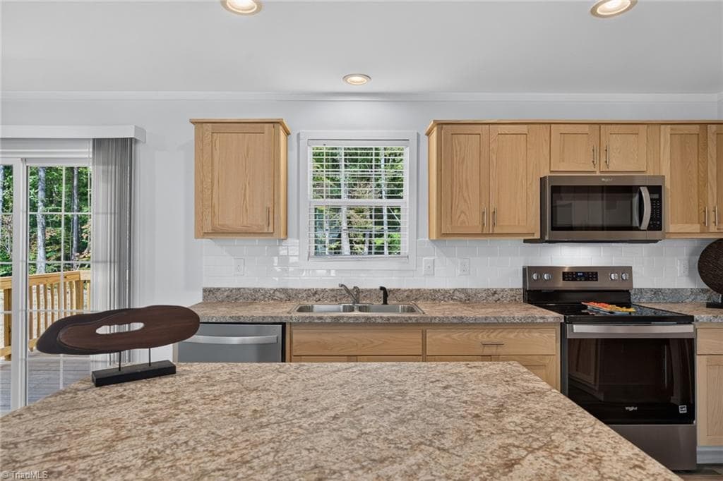 Manufactured Home at 166 Christophers Court, Lexington NC 27295, Lexington, photo 13 of 38