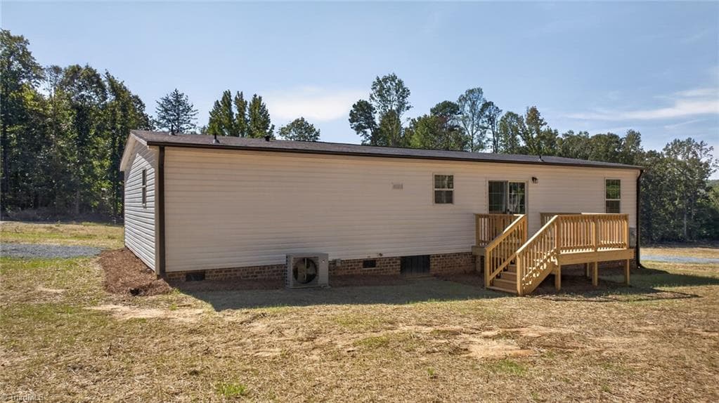 Manufactured Home at 166 Christophers Court, Lexington NC 27295, Lexington, photo 32 of 38