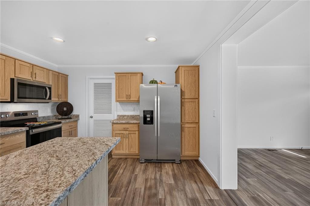 Manufactured Home at 166 Christophers Court, Lexington NC 27295, Lexington, photo 14 of 38
