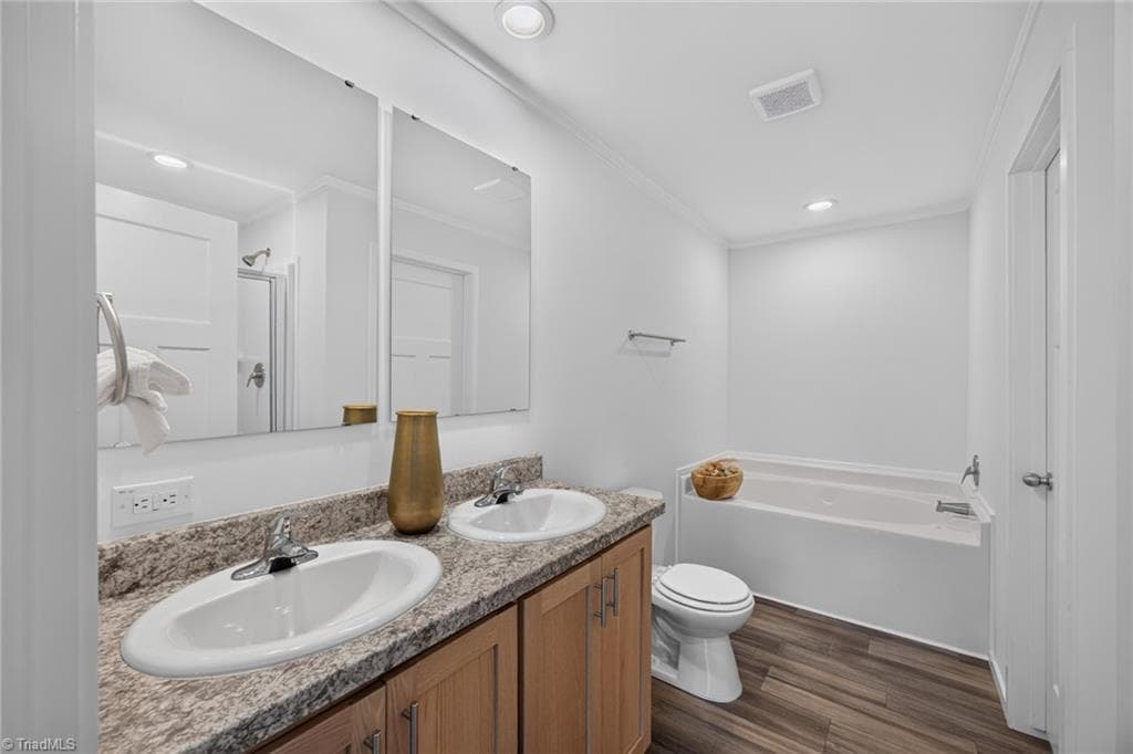 Manufactured Home at 166 Christophers Court, Lexington NC 27295, Lexington, photo 21 of 38