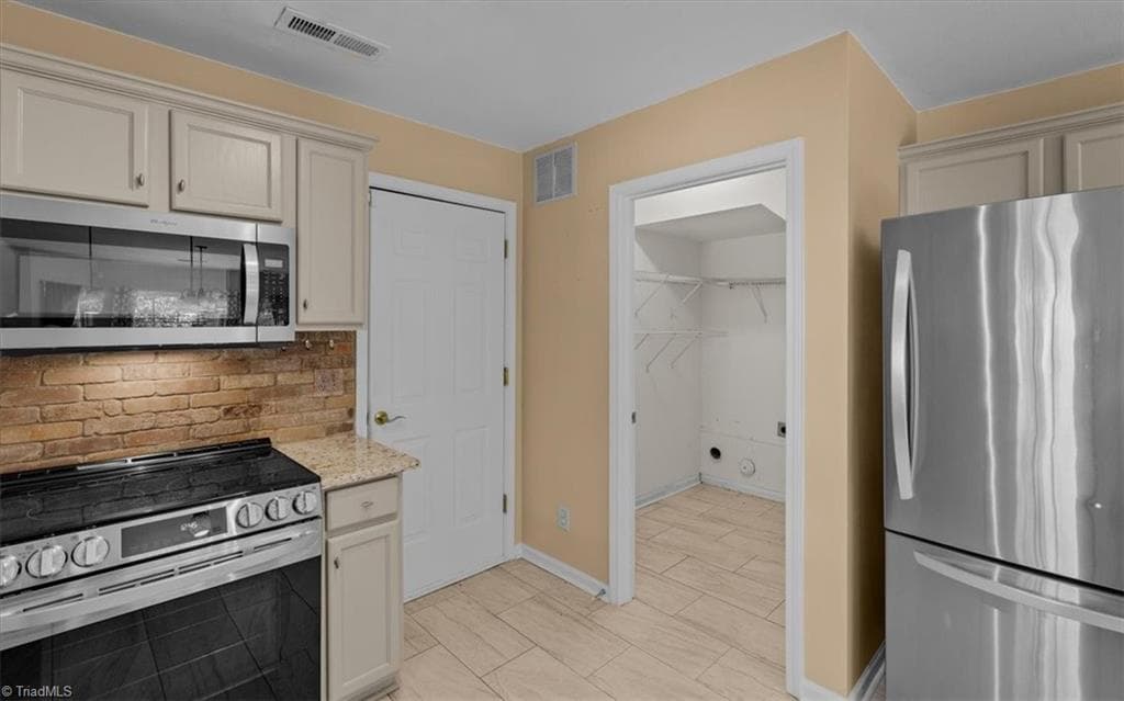 Stick/Site Built at 754 Peachtree Meadows Circle, Kernersville NC 27284, photo 14 of 35