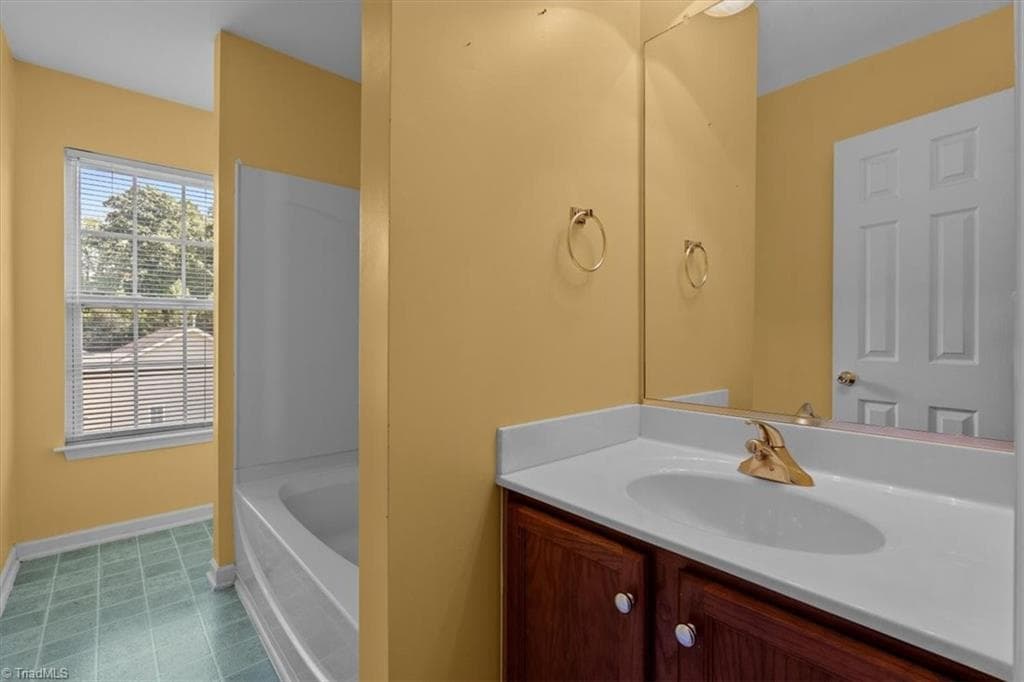 Stick/Site Built at 754 Peachtree Meadows Circle, Kernersville NC 27284, photo 29 of 35