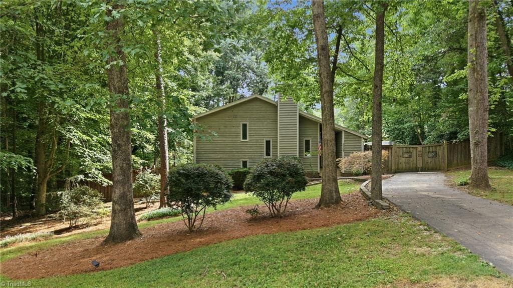 4009 Loch Lorien Road, Kernersville NC 27284