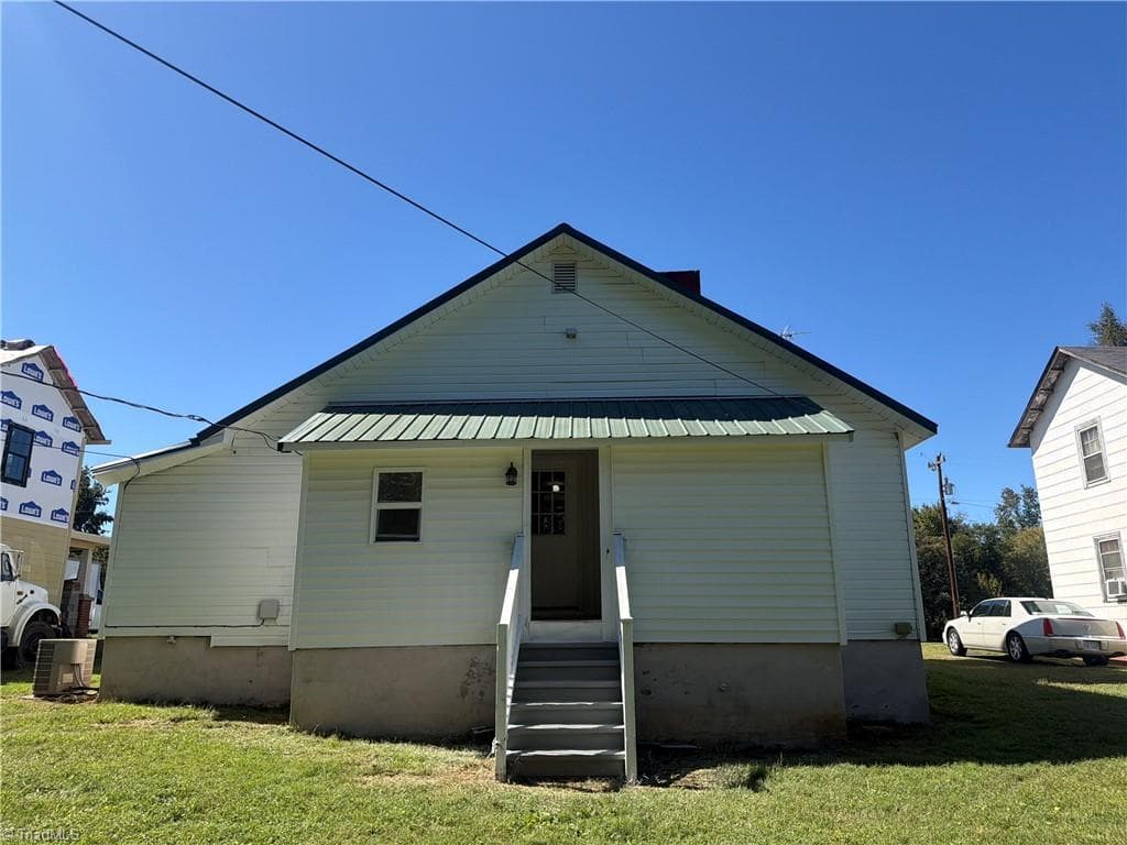 Stick/Site Built at 2549 Ossipee Front Street, Elon NC 27244, Elon, photo 5 of 20