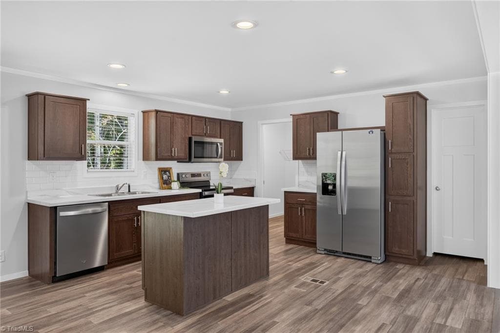 Manufactured Home at 202 Christophers Court, Lexington NC 27295, Lexington, photo 12 of 41