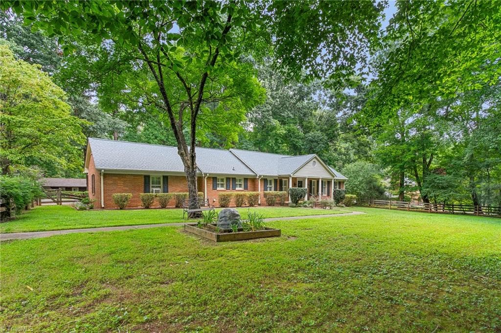 Stick/Site Built at 4014 Forest Oaks Lane, Mebane NC 27302, Mebane, photo 3 of 44