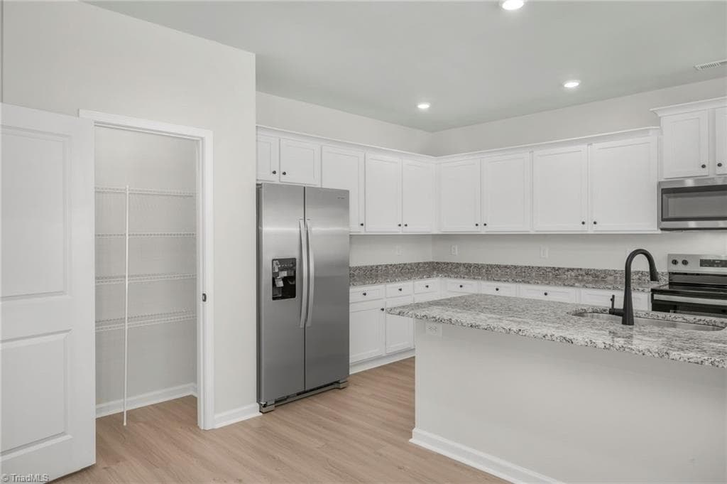 Duplex at 3329 Cider Hill Court, Winston-Salem NC 27127, Winston-Salem, photo 3 of 74