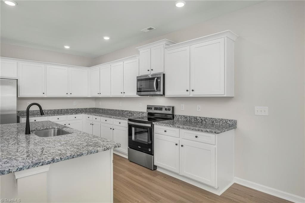 Duplex at 3329 Cider Hill Court, Winston-Salem NC 27127, Winston-Salem, photo 21 of 74