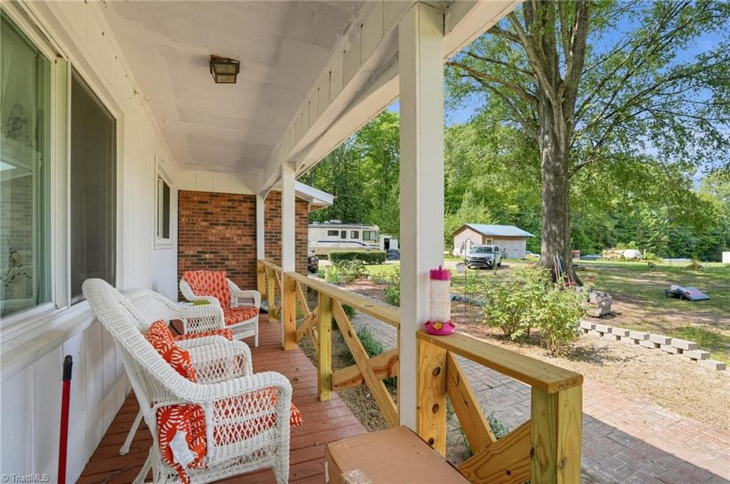 Stick/Site Built at 2661 NC Highway 24 27 W, Mount Gilead NC 27306, Mount Gilead, photo 6 of 50