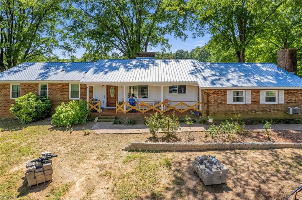 2661 NC Highway 24 27 W, Mount Gilead NC 27306