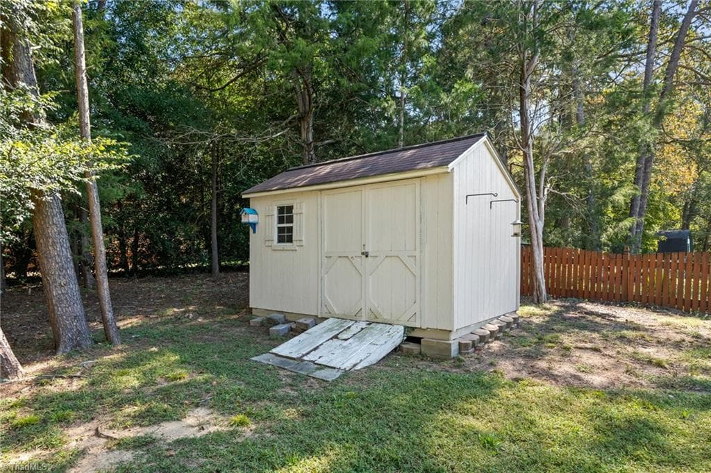 Stick/Site Built at 5363 Graycliff Lane, Clemmons NC 27012, Clemmons, photo 31 of 39