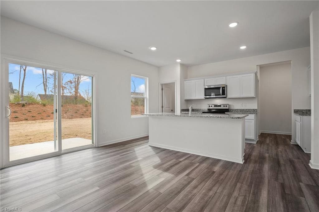 Stick/Site Built at 2517 Bluff Oak Drive, Kernersville NC 27284, Kernersville, photo 5 of 19