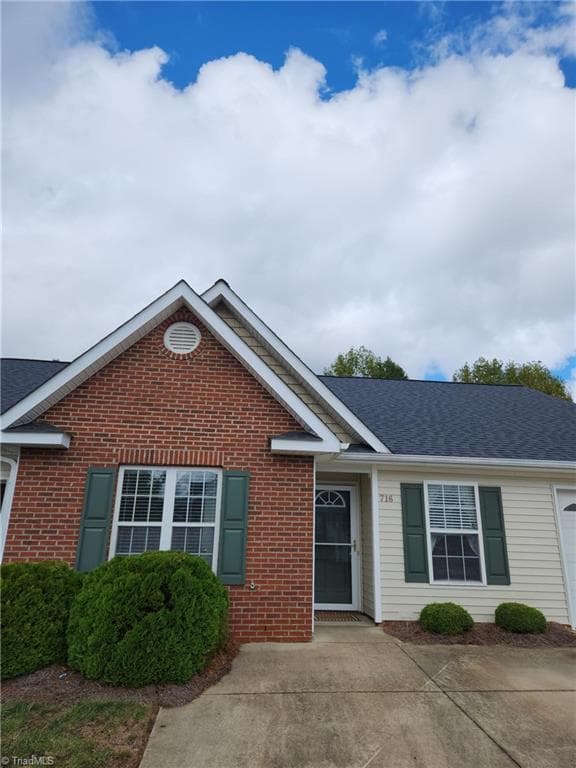 Stick/Site Built at 716 Wynbrook Square Lane, Winston-Salem NC 27103, Winston-Salem, photo 3 of 33