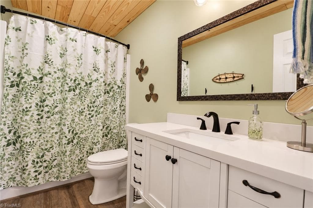 Stick/Site Built at 264 Lake Drive 6, Lexington NC 27295, Lexington, photo 16 of 32