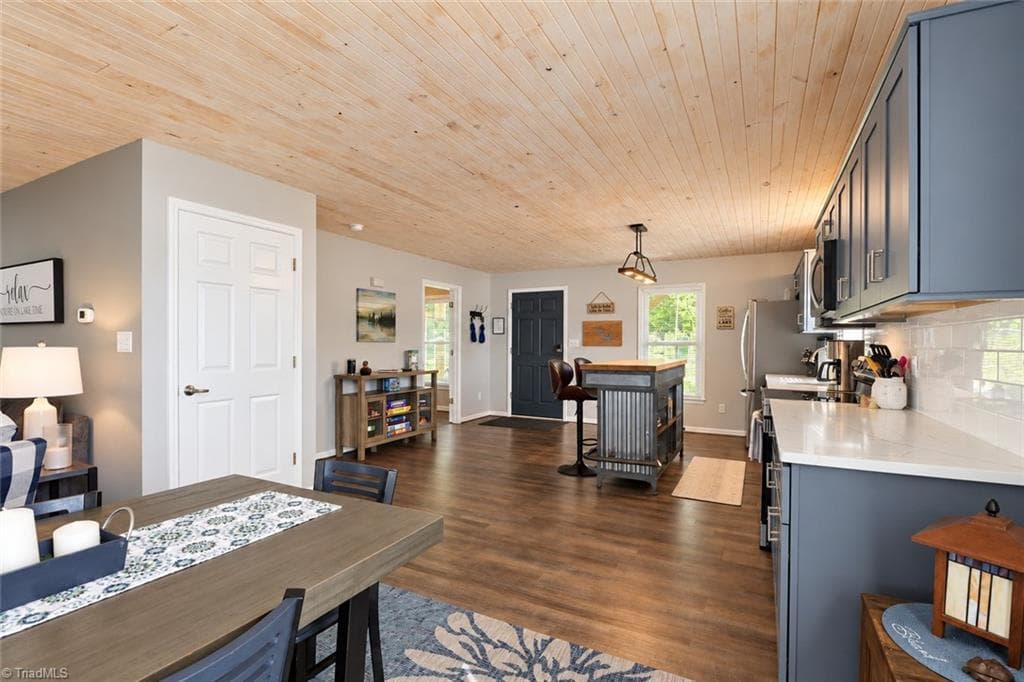 Stick/Site Built at 264 Lake Drive 6, Lexington NC 27295, Lexington, photo 10 of 32