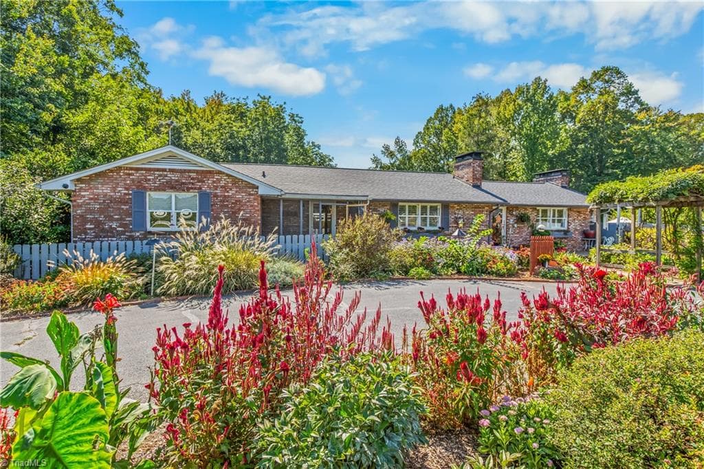 1859 Underpass Road, Advance NC 27006