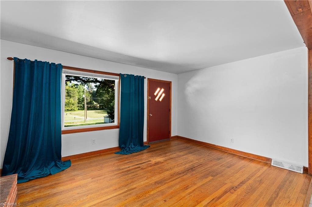 Stick/Site Built at 6440 Wandering Lane, Pfafftown NC 27040, Pfafftown, photo 4 of 26