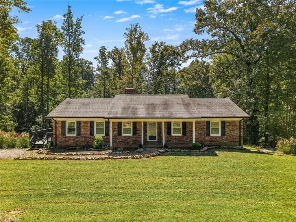 171 Jessie Reins Road, Wilkesboro NC 28697