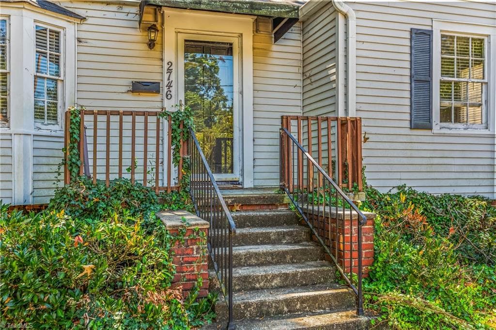 Stick/Site Built at 2746 Maplewood Avenue, Winston-Salem NC 27103, Winston-Salem, photo 4 of 25