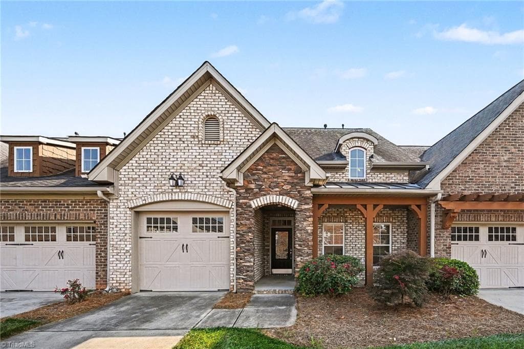 1942 Tweed Lane, Burlington NC 27215