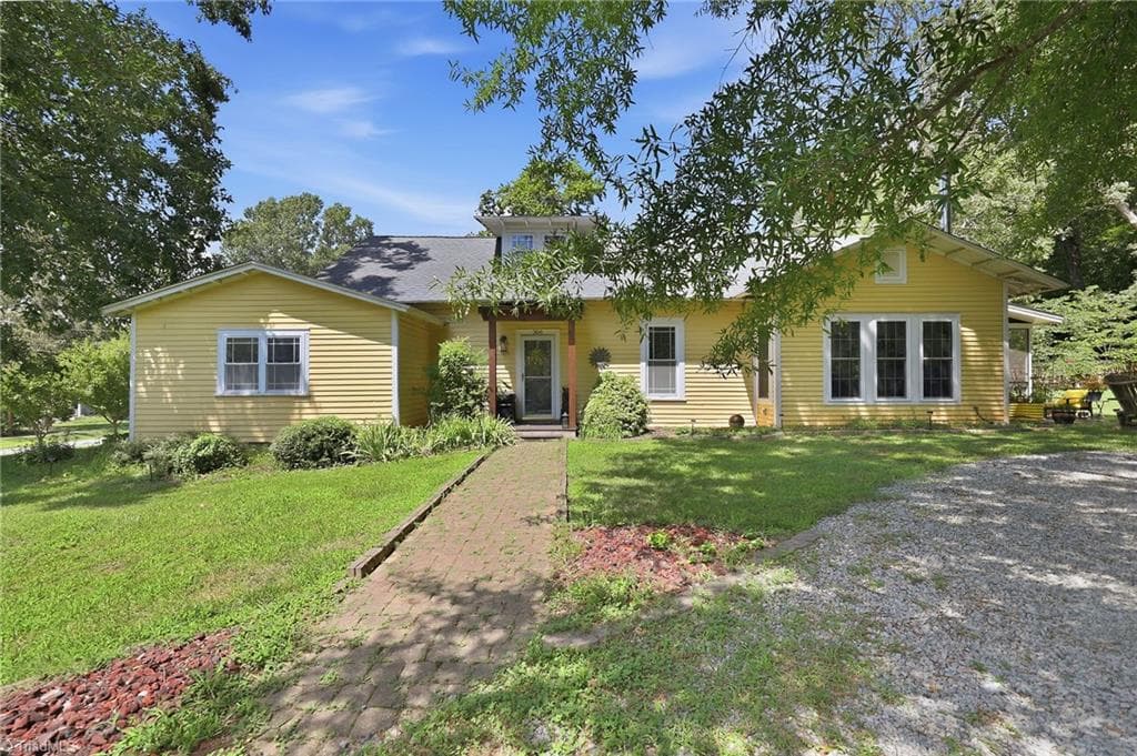 306 N Ninth Street, Mebane NC 27302