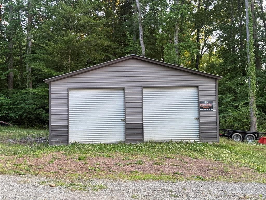 Stick/Site Built at 949 Holloway Church Road, Lexington NC 27292, Lexington, photo 3 of 13