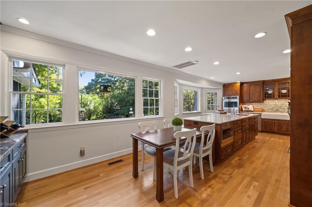 Stick/Site Built at 719 Quarterstaff Road, Winston-Salem NC 27104, Winston-Salem, photo 9 of 100