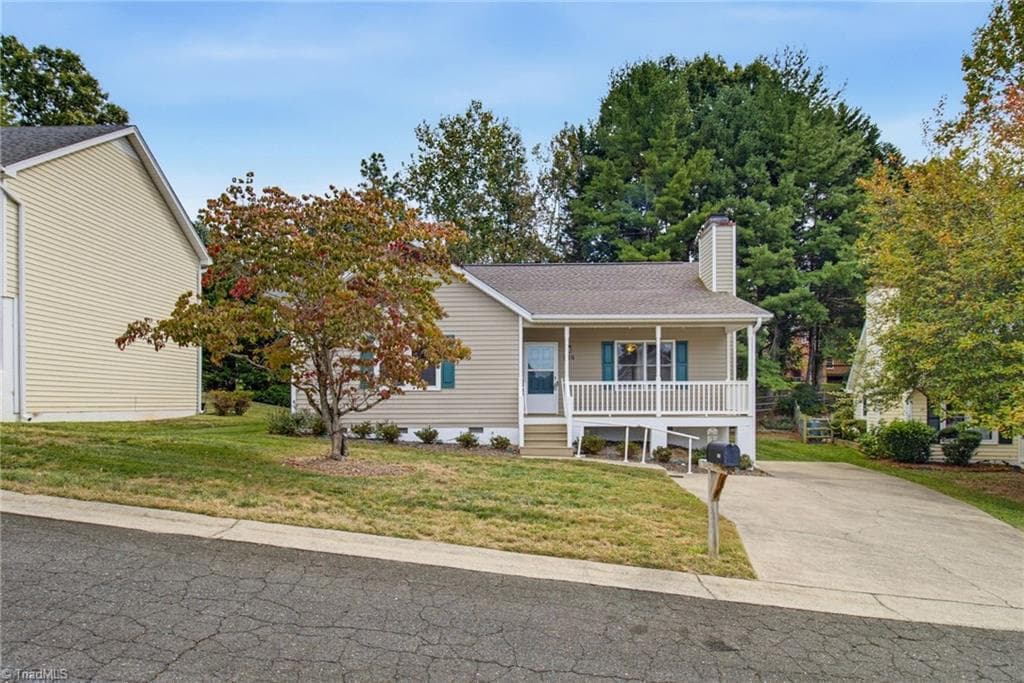 Stick/Site Built at 956 Heatherstone Drive, Winston-Salem NC 27104, Winston-Salem, photo 3 of 56