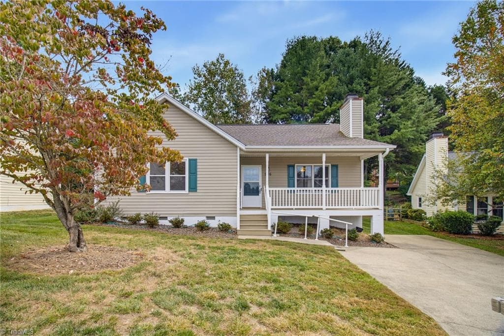 956 Heatherstone Drive, Winston-Salem NC 27104