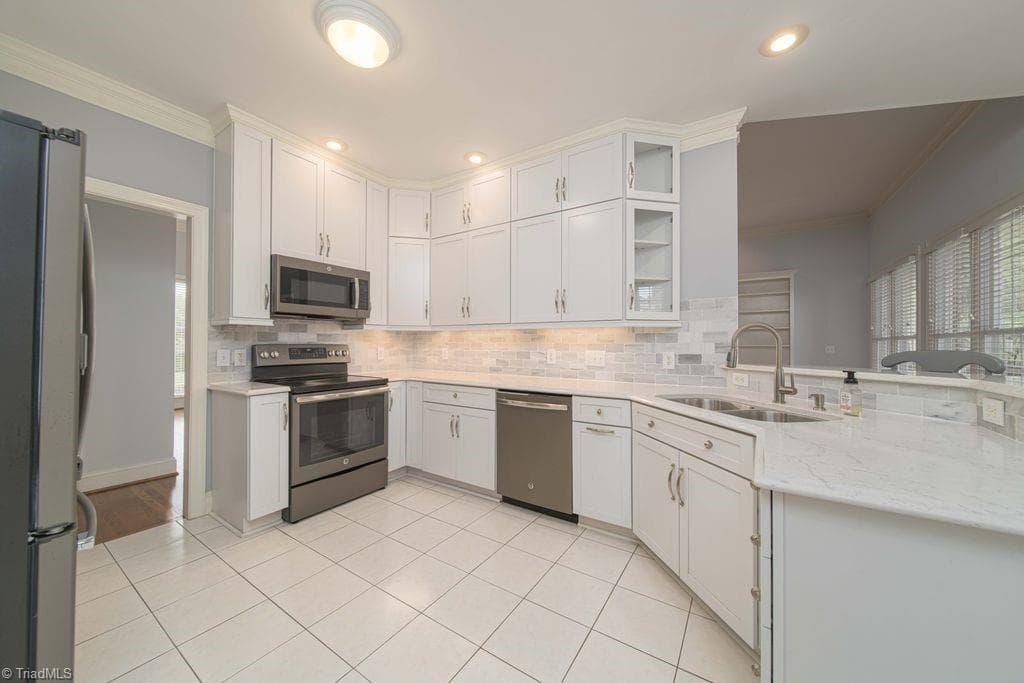 Stick/Site Built at 400 Savannah Lane, Kernersville NC 27284, Kernersville, photo 11 of 39