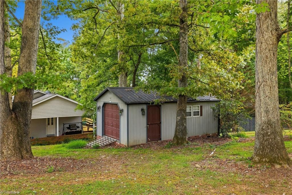 Stick/Site Built at 113 Little John Circle, North Wilkesboro NC 28659, North Wilkesboro, photo 8 of 44