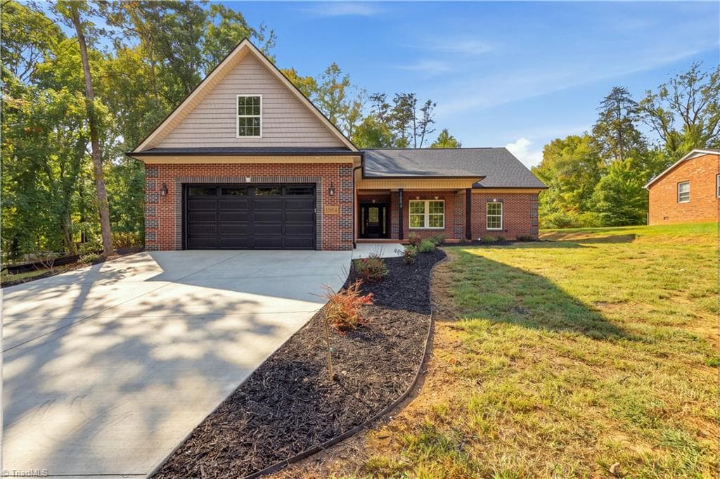 1004 Phineas Drive, Kernersville NC 27284