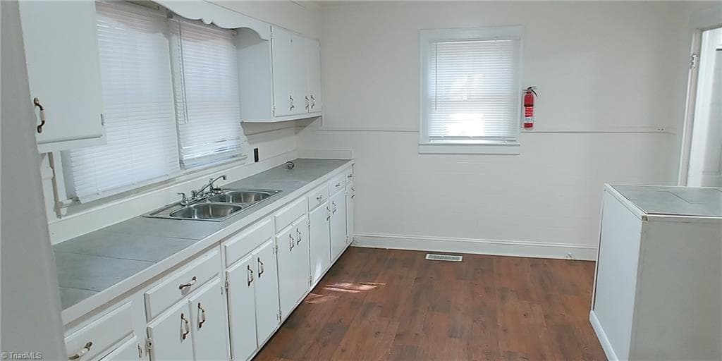 Stick/Site Built at 521 Amos Street, High Point NC 27260, High Point, photo 19 of 24
