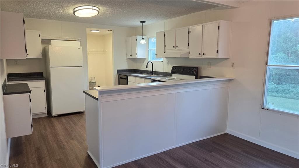 Manufactured Home at 128 Loy Drive, Pelham NC 27311, Pelham, photo 5 of 28