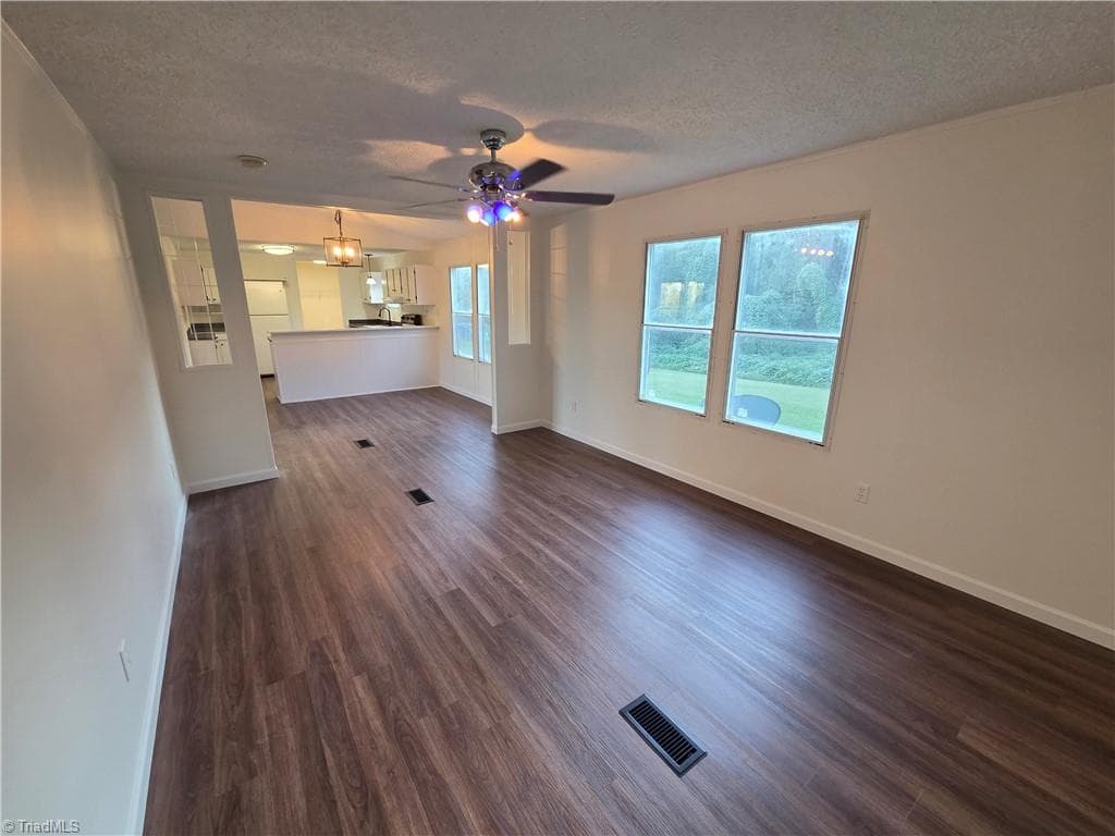 Manufactured Home at 128 Loy Drive, Pelham NC 27311, Pelham, photo 9 of 28