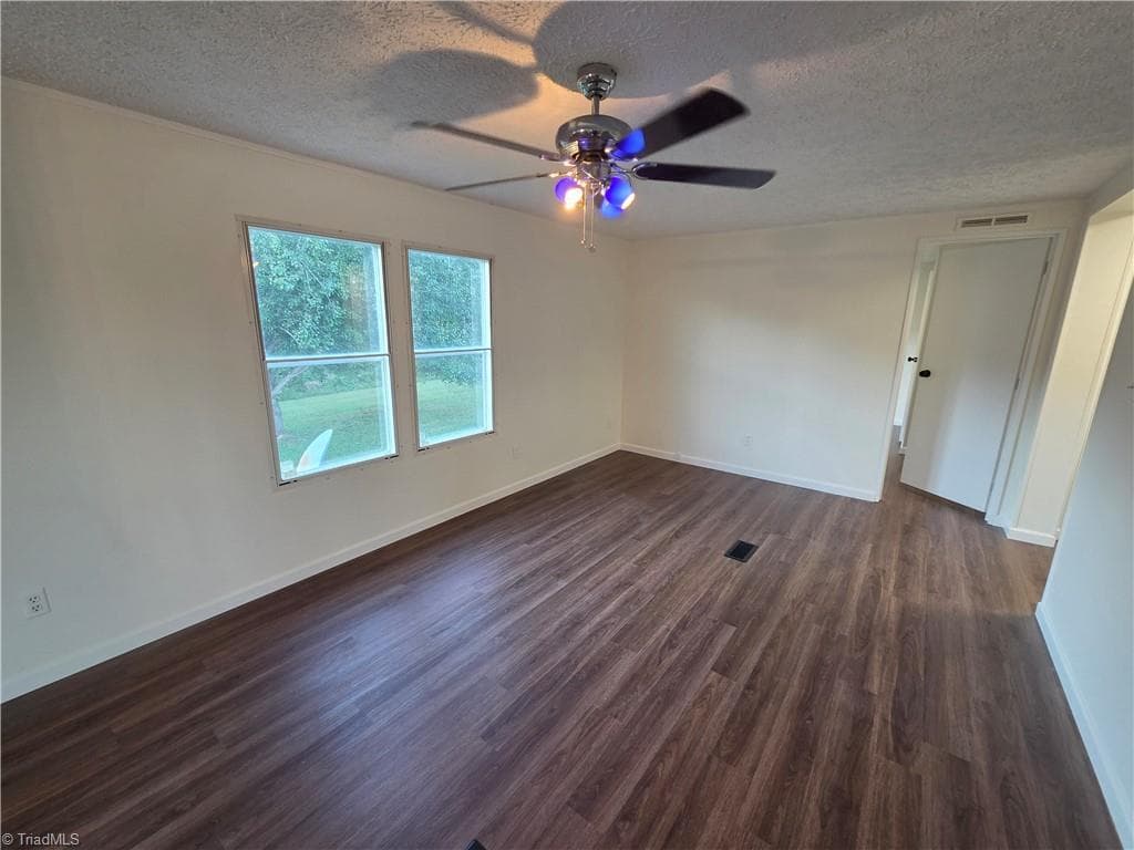 Manufactured Home at 128 Loy Drive, Pelham NC 27311, Pelham, photo 11 of 28