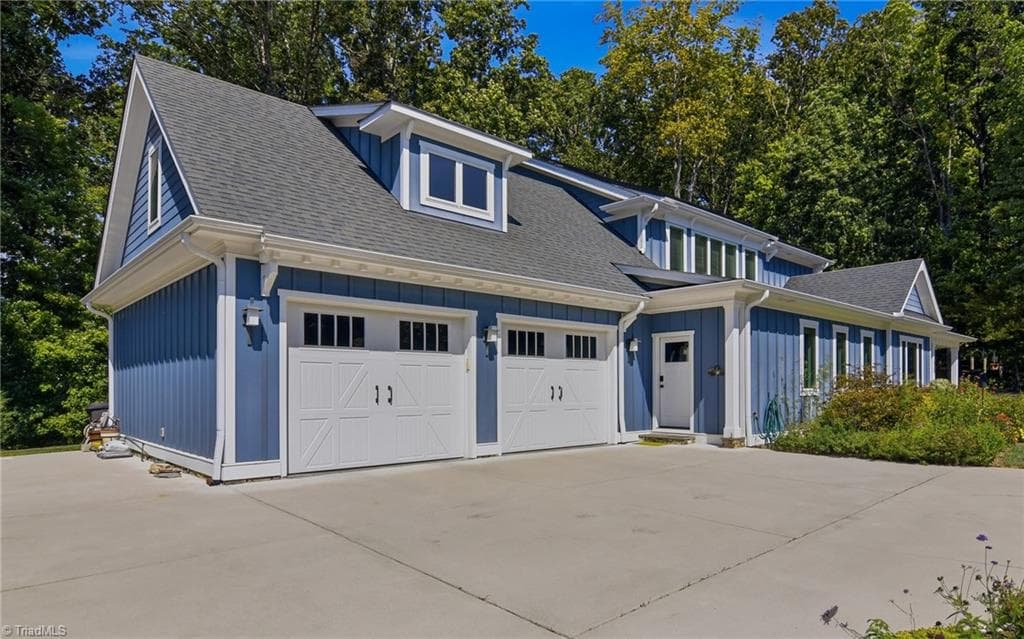 Custom built by Platinum Award Winning Builder Don Hamrick - 3925 Thorndale Drive, Winston-Salem NC 27106, Winston-Salem