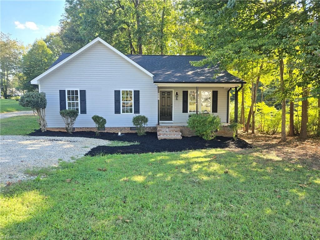 627 Kenneth Road, Greensboro NC 27455
