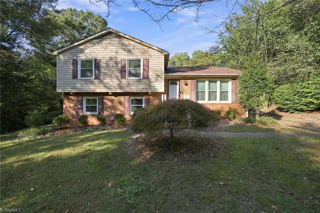 Stick/Site Built at 3701 Rolling Road, High Point NC 27265, High Point, photo 12 of 50