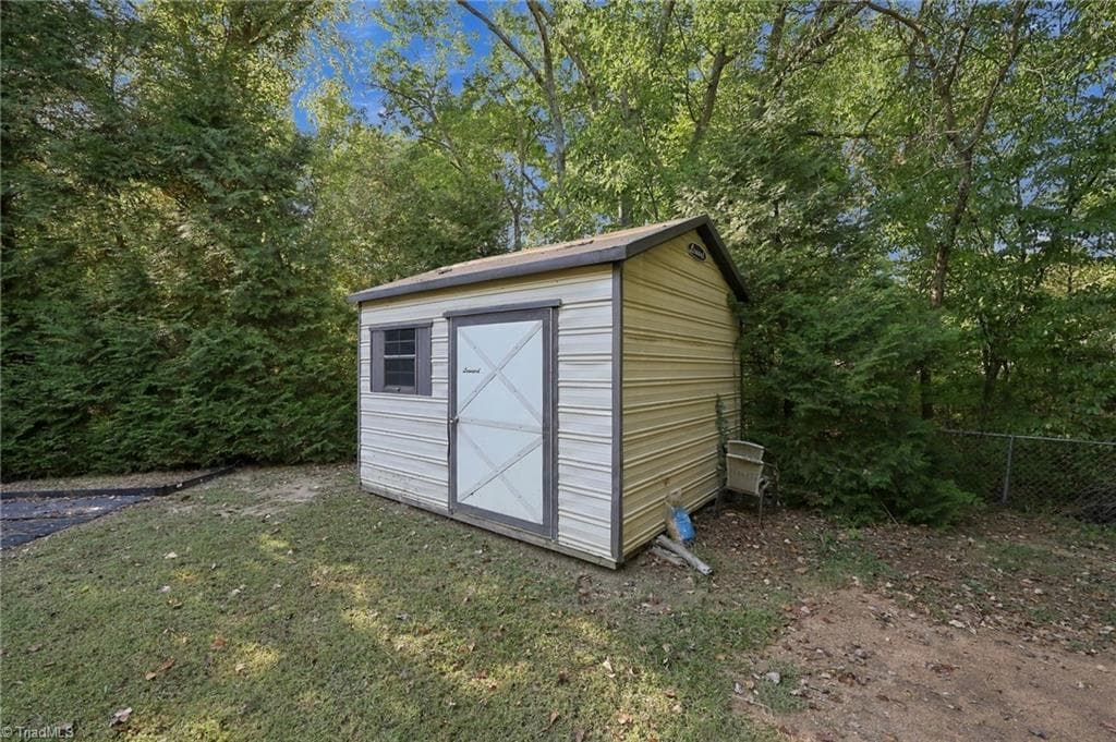 Stick/Site Built at 3701 Rolling Road, High Point NC 27265, High Point, photo 45 of 50