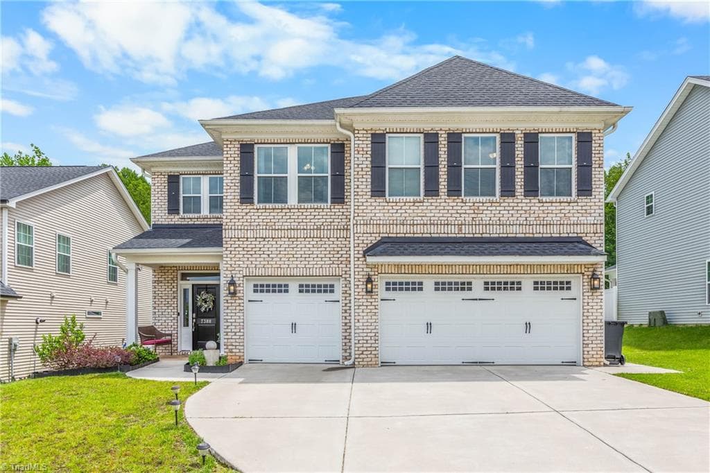 7388 Deerhurst Lane, Kernersville NC 27284