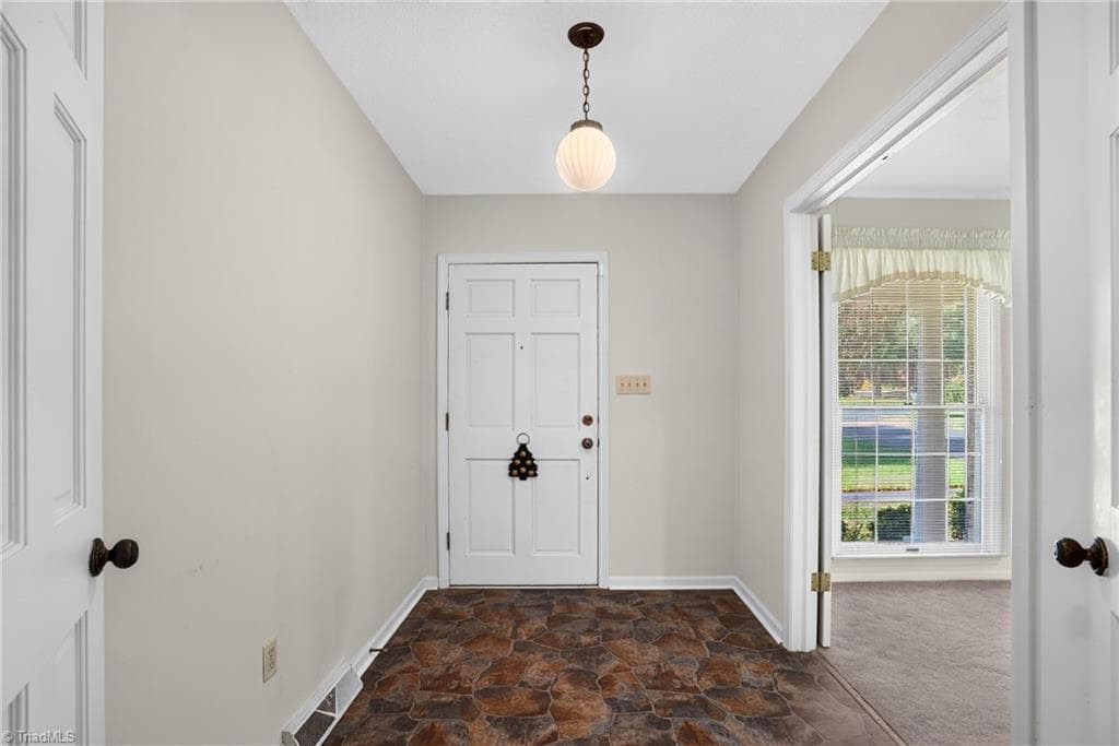 Stick/Site Built at 1039 Kerry Street, Asheboro NC 27203, Asheboro, photo 5 of 48