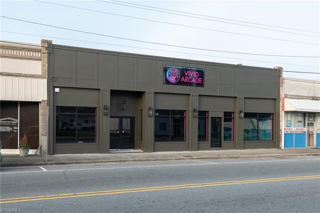 Industrial at 518 Queen Street, Grifton NC 28530, photo 6 of 21