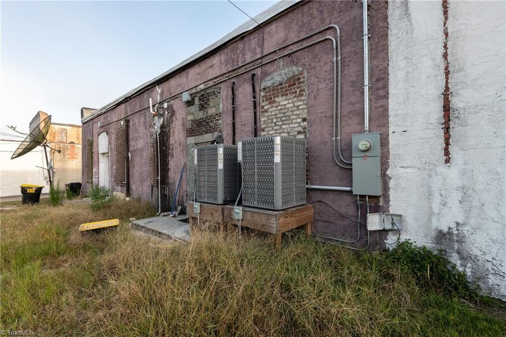 Industrial at 518 Queen Street, Grifton NC 28530, photo 20 of 21