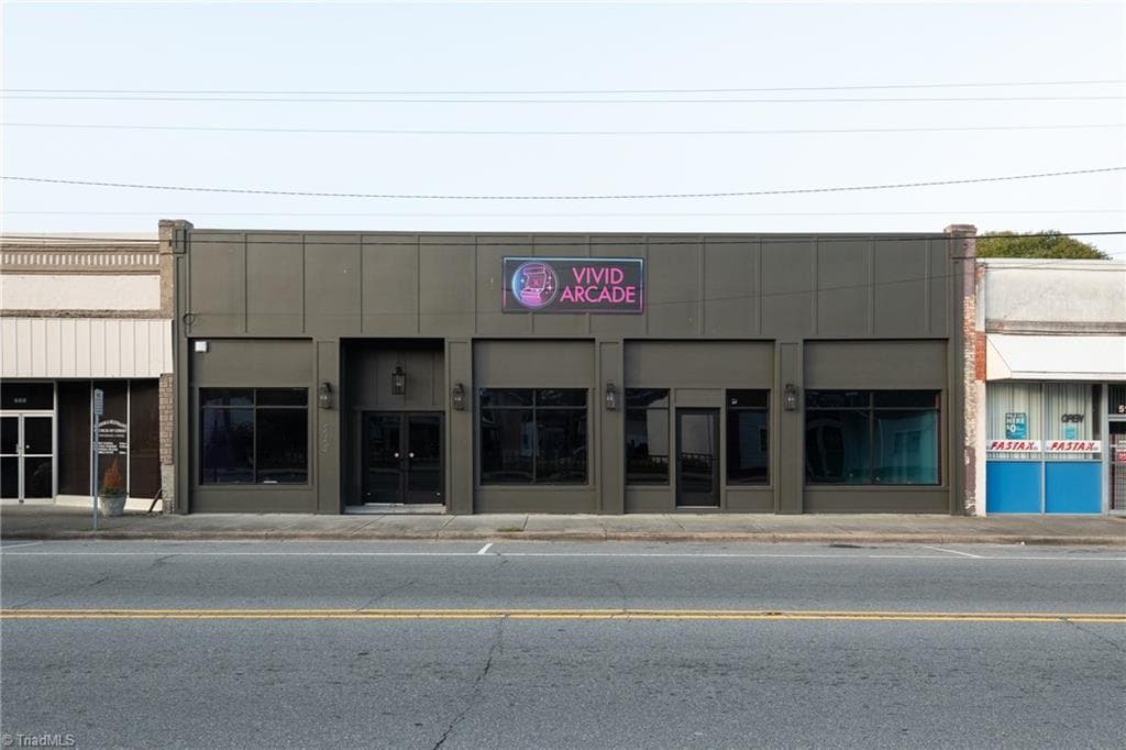 Industrial at 518 Queen Street, Grifton NC 28530, photo 4 of 21