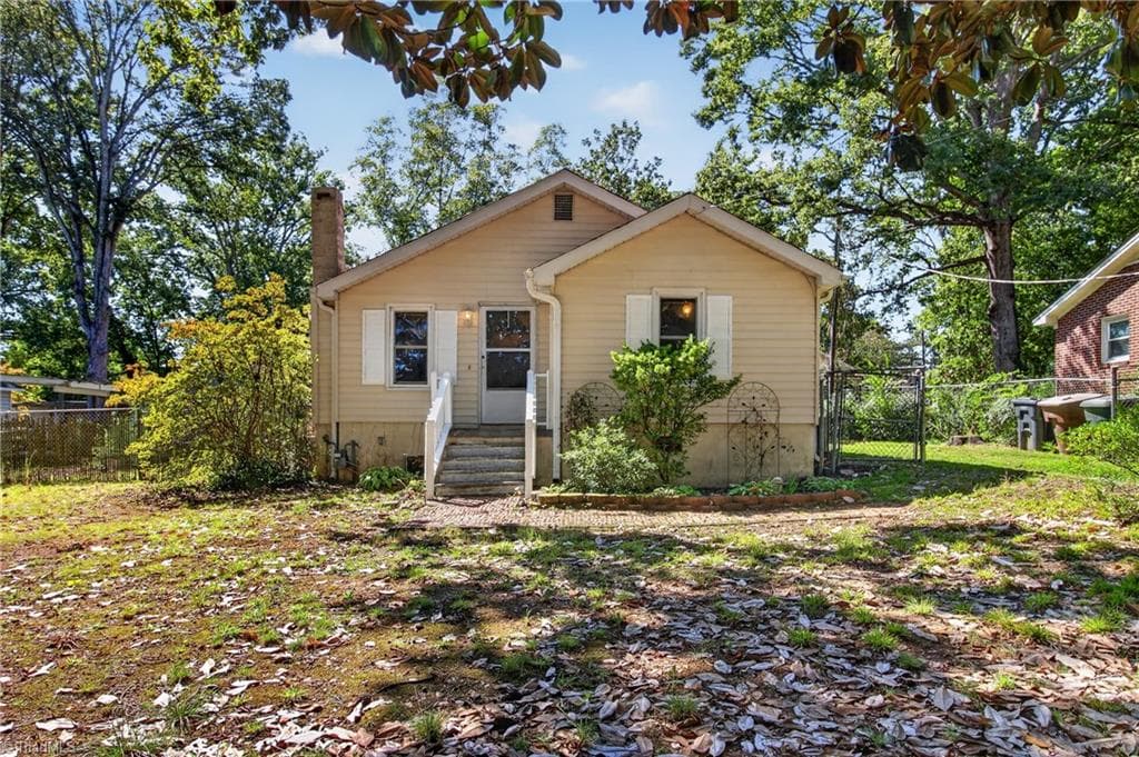 2907 Marthas Place, Greensboro NC 27408