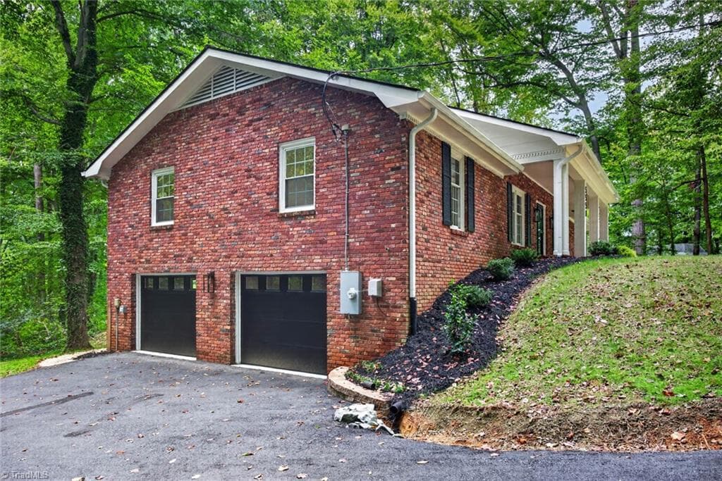 Stick/Site Built at 5550 Overlook Circle, Winston-Salem NC 27105, Winston-Salem, photo 47 of 50