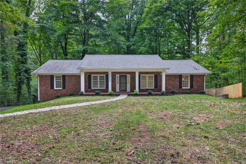 Stick/Site Built at 5550 Overlook Circle, Winston-Salem NC 27105, Winston-Salem, photo 5 of 50