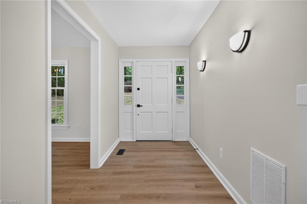 Stick/Site Built at 5550 Overlook Circle, Winston-Salem NC 27105, Winston-Salem, photo 8 of 50