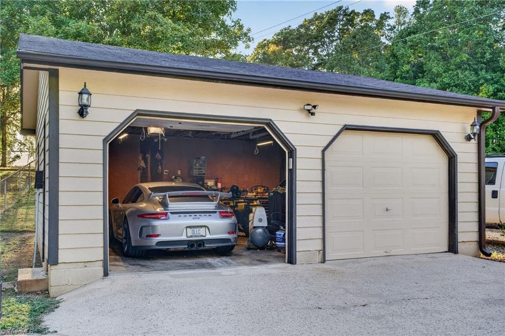 Stick/Site Built at 3415 Langdale Drive, High Point NC 27265, High Point, photo 51 of 62